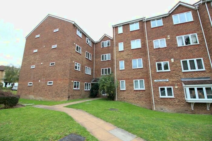 1 Bedroom Flat To Rent In Percy Gardens, New Malden, London, KT4