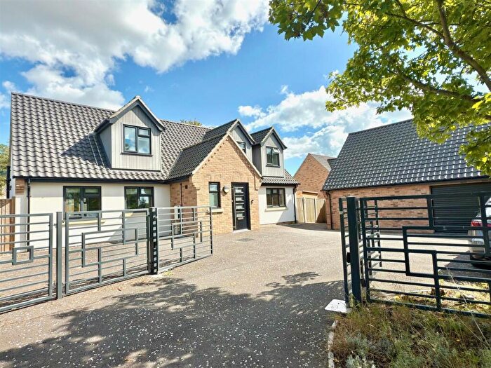 4 Bedroom House For Sale In Wood Lane, Camps Heath, Lowestoft, Suffolk, NR32