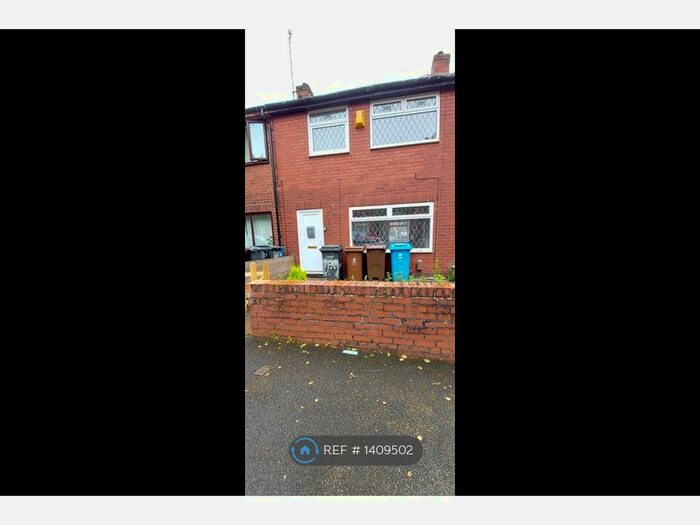 2 Bedroom Terraced House To Rent In Kenyon Avenue, Oldham, OL8