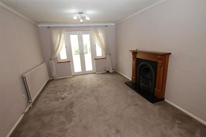 5 Bedroom Detached House For Sale In Kelvedon Green, Kelvedon Hatch, Brentwood, CM15