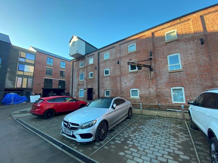2 Bedroom Flat To Rent In Old Brewery Yard, Kimberley, Nottingham NG16