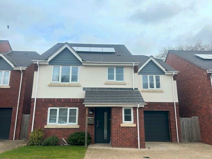 4 Bedroom Detached House To Rent In Cranfield Close, Exmouth, EX8