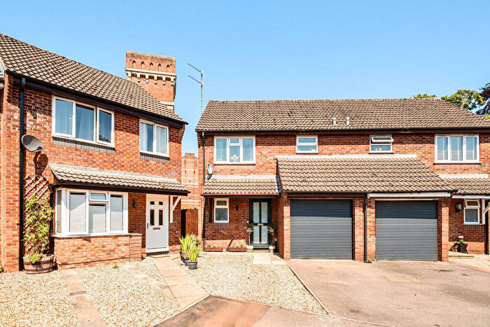 3 Bedroom Semi-Detached House For Sale In Le Marchant Close, Devizes, SN10