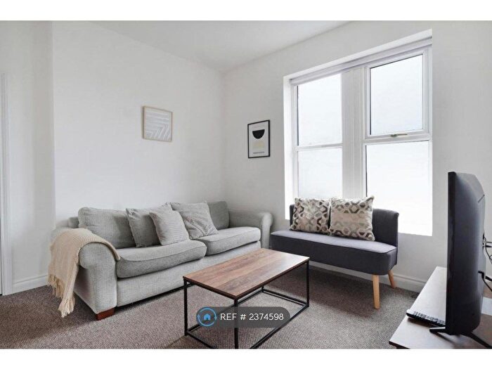 2 Bedroom Flat To Rent In Arnside Crescent, Morecambe, LA4