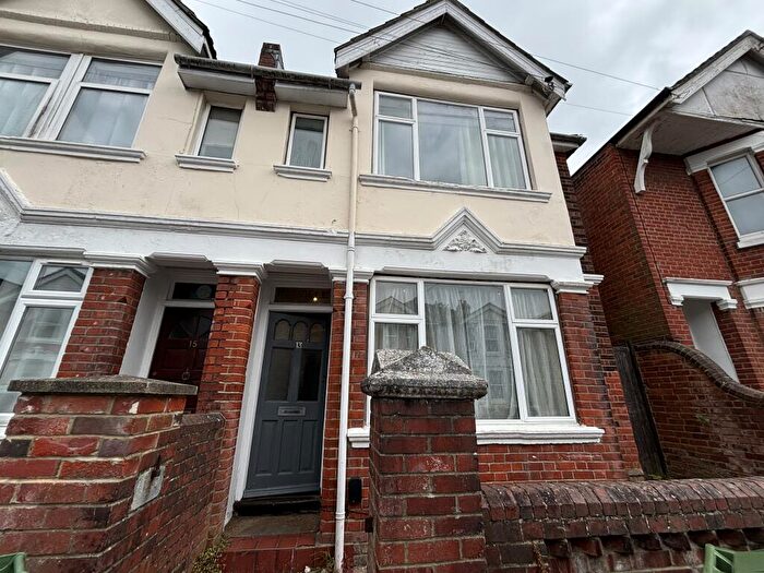 4 Bedroom House To Rent In Harborough Road, SO15