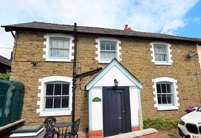 3 Bedroom Property To Rent In Bucknell, Shropshire, SY7