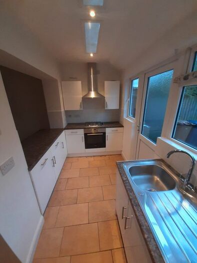 3 Bedroom Semi-Detached House To Rent In Freelands Road, Oxford, OX4