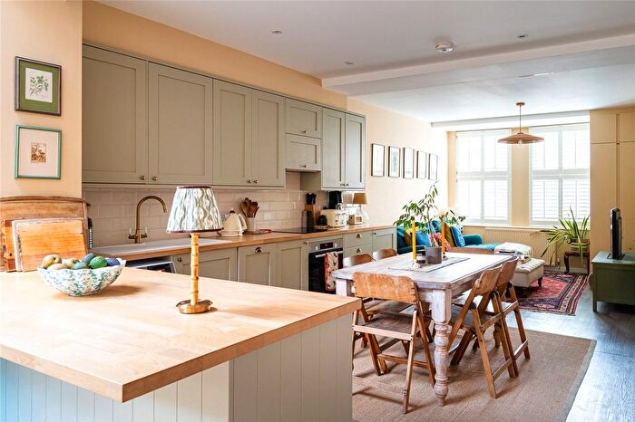 4 Bedroom Terraced House For Sale In Mauleverer Road, London, SW2