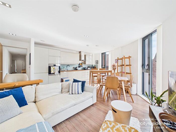 2 Bedroom Flat For Sale In Chancery House, Liverpool, L1