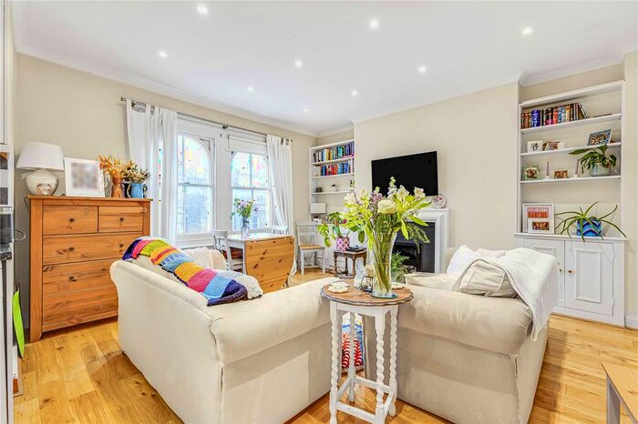 2 Bedroom Flat To Rent In Victoria Rise, London, SW4