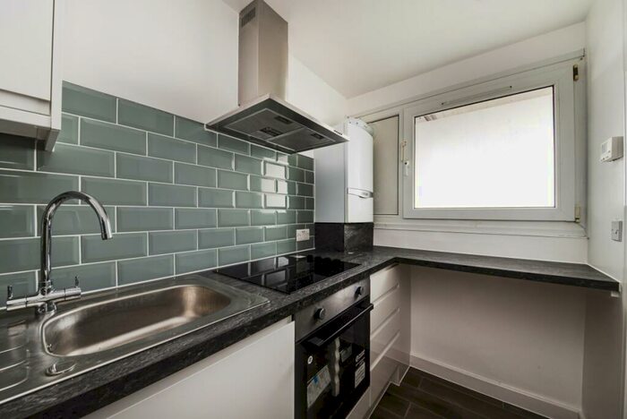 1 Bedroom Flat To Rent In Waverley Road, Tottenham, N17
