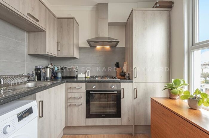 1 Bedroom Flat To Rent In Brockley Rise, Forest Hill, London, SE23