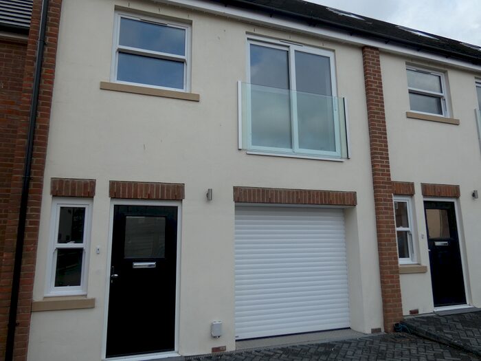 1 Bedroom Terraced House To Rent In Engco Court, St James Road, Fleet, GU51
