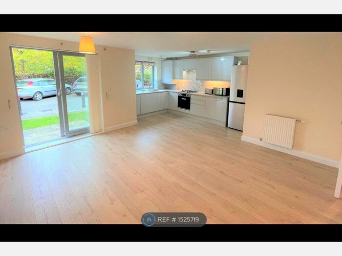 2 Bedroom Flat To Rent In Sorting Lane, Basingstoke, RG24