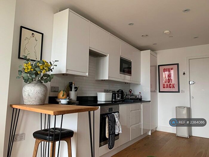 Studio To Rent In Central Cross Apartments, Croydon, CR0