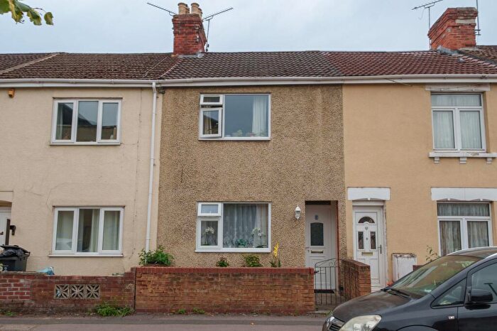 2 Bedroom Terraced House For Sale In Edmund Street, Swindon, SN1