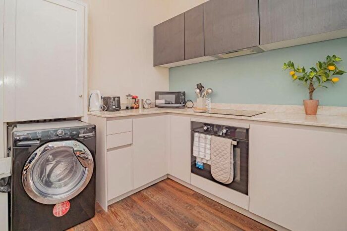 1 Bedroom Studio To Rent In Eaton Place, Brighton, BN2