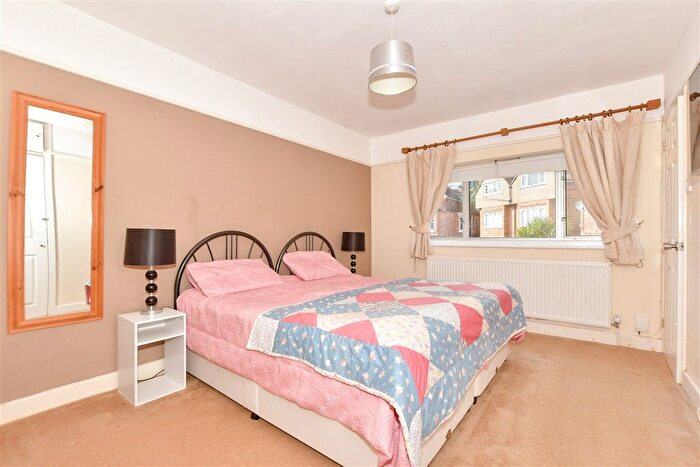 4 Bedroom Semi-Detached House For Sale In Radnor Park Road, Folkestone, Kent, CT19