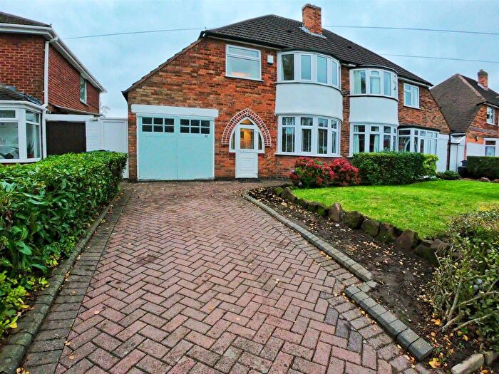 3 Bedroom Property To Rent In Windyridge Road, Sutton Coldfield, B76