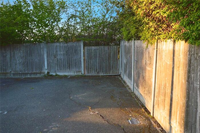 2 Bedroom Apartment To Rent In Bell Close, Laindon, Basildon, Essex, SS15