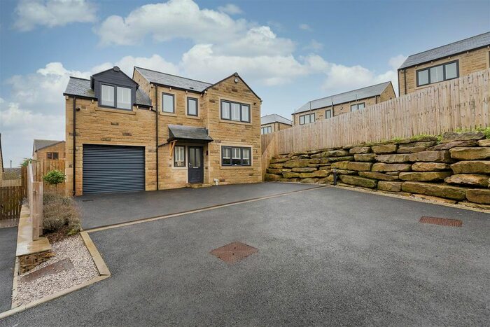 4 Bedroom Detached House To Rent In Spring View, Meltham, Holmfirth, HD9