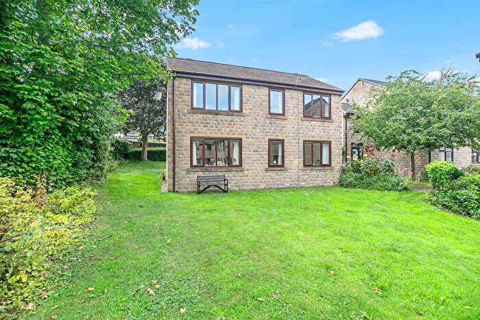 2 Bedroom Flat For Sale In Tealbeck Approach, Otley, LS21