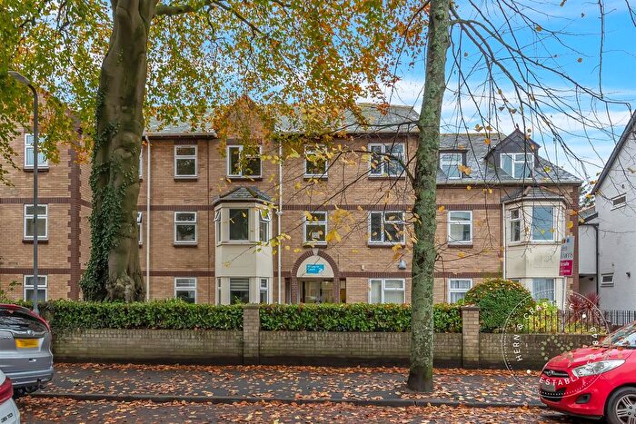 2 Bedroom Flat For Sale In Conway Road, Pontcanna, Cardiff, CF11
