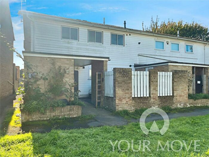 2 Bedroom Maisonette To Rent In Nine Elms Grove, Gravesend, Kent, DA11