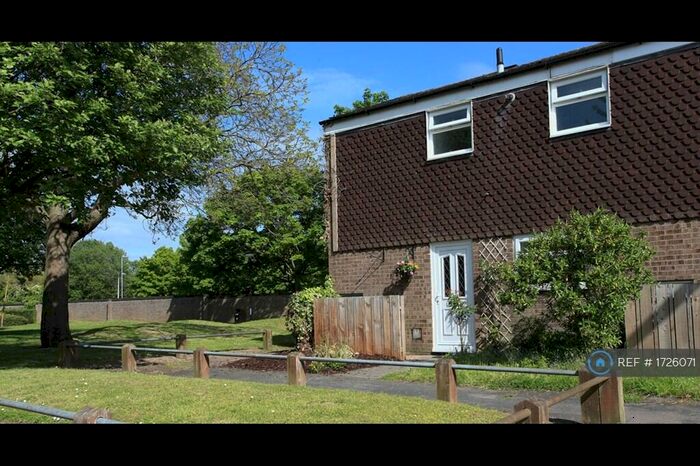 2 Bedroom End Of Terrace House To Rent In Mortlock Avenue, Cambridge, CB4