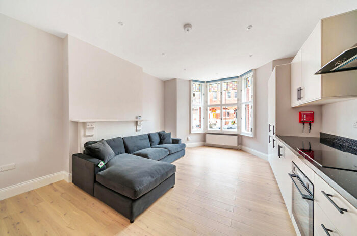 2 Bedroom Apartment To Rent In Dennington Park Road, West Hampstead, London, NW6