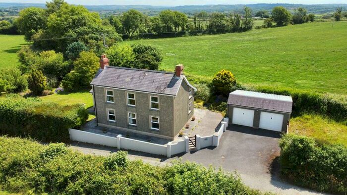 3 Bedroom Country House For Sale In Clynderwen, SA66