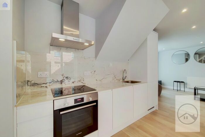 4 Bedroom Terraced House To Rent In Wells Walk, Forest Gate, E7