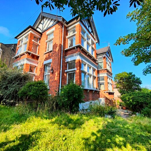 1 Bedroom Flat To Rent In Queens Road, Leytonstone, London, E11