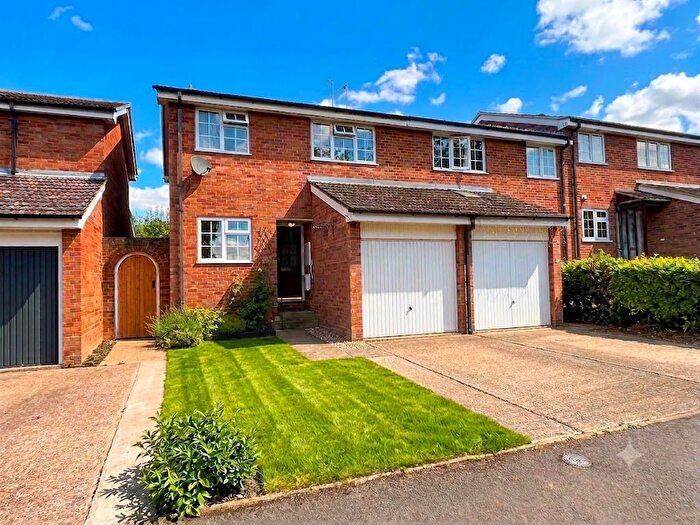 3 Bedroom End Of Terrace House For Sale In Kilpin Green, North Crawley, Newport Pagnell, MK16