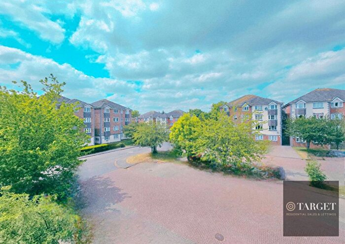 1 Bedroom Flat To Rent In Keats Close, Enfield, EN3