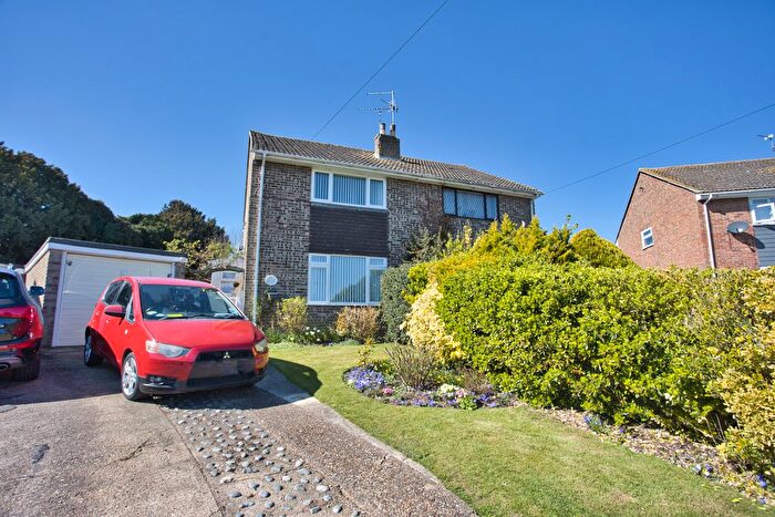 3 Bedroom Semi-Detached House For Sale In Hawthorne Close, Eythorne, Dover, Kent, CT15