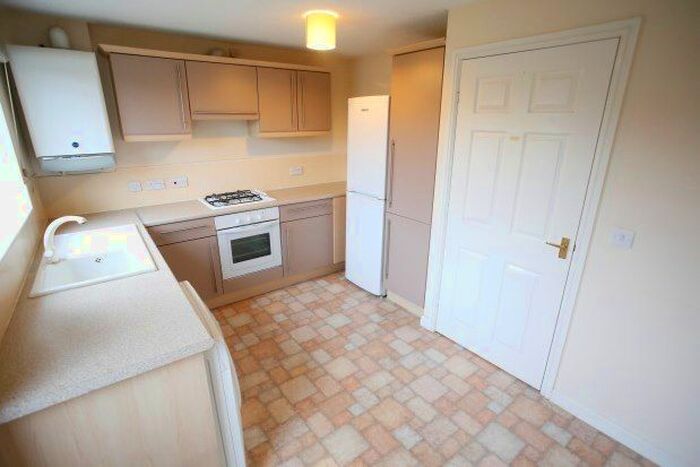 2 Bedroom Property To Rent In Weave Close, Nottingham, NG6