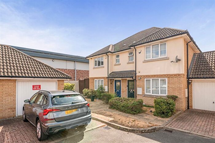 3 Bedroom Semi-detached House For Sale In Mulberry Place, Harrow, HA2