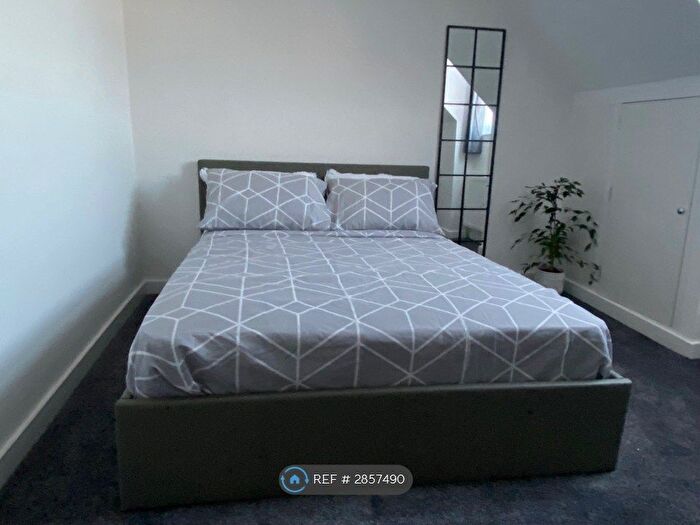 1 Bedroom Flat To Rent In Pangbourne Street, Reading, RG30