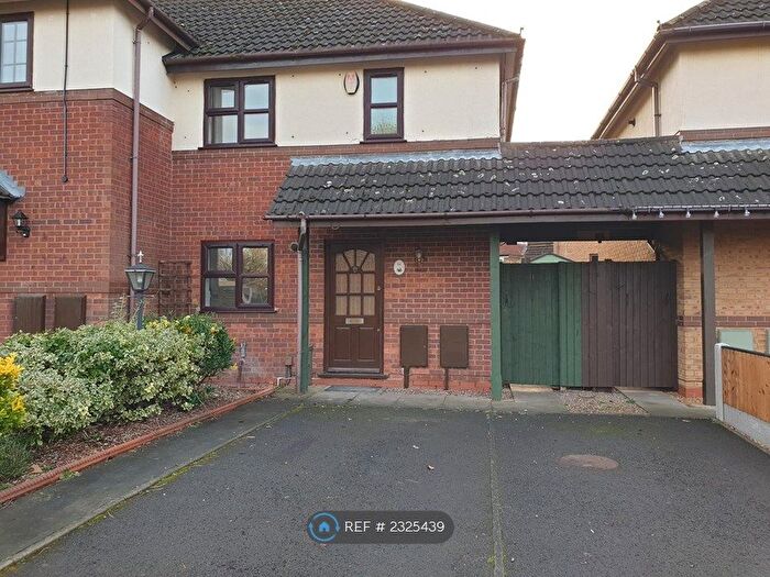 2 Bedroom Semi-Detached House To Rent In Pearce Close, Dudley, DY1