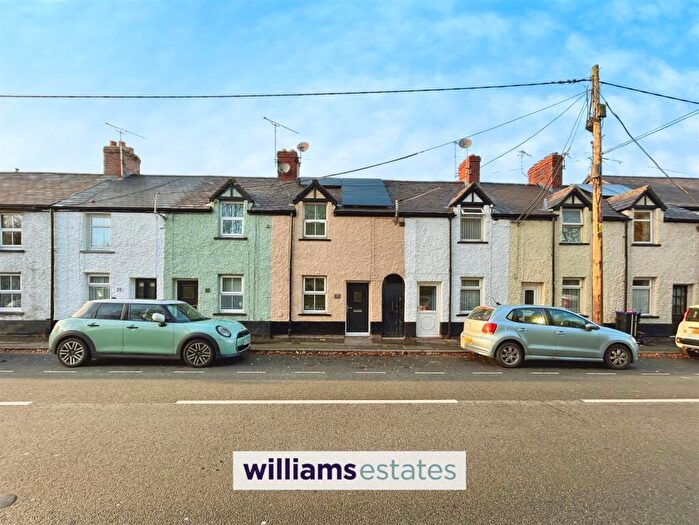 1 Bedroom Terraced House To Rent In Park Road, Ruthin, LL15