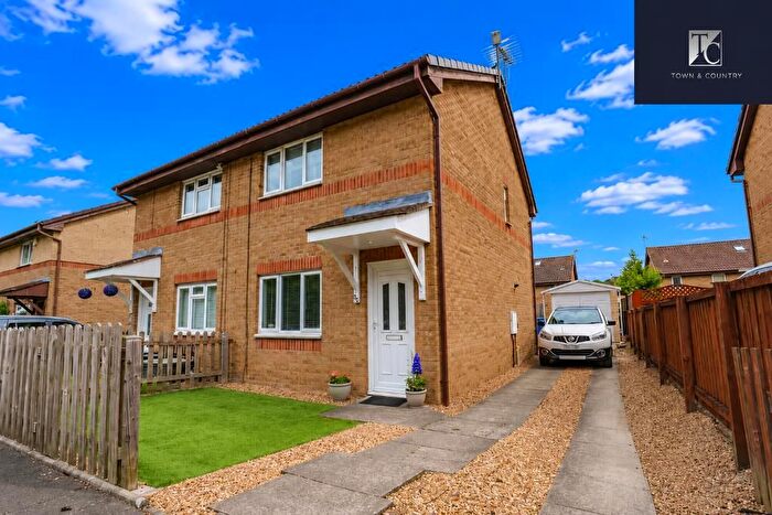 3 Bedroom Semi-Detached House For Sale In Northmuir Road, Drumchapel, G15