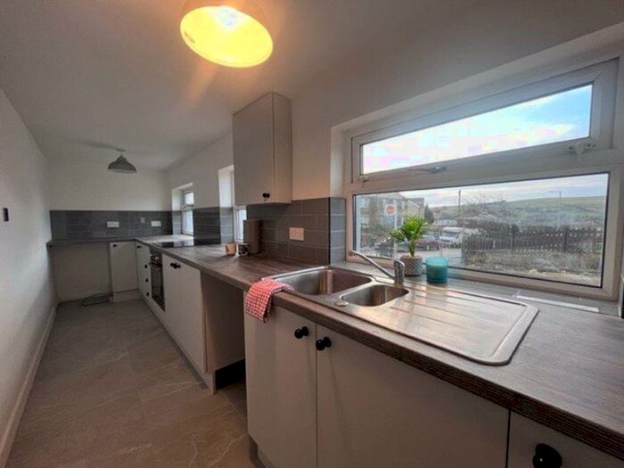 3 Bedroom Terraced House To Rent In Tong Lane, Bacup, OL13