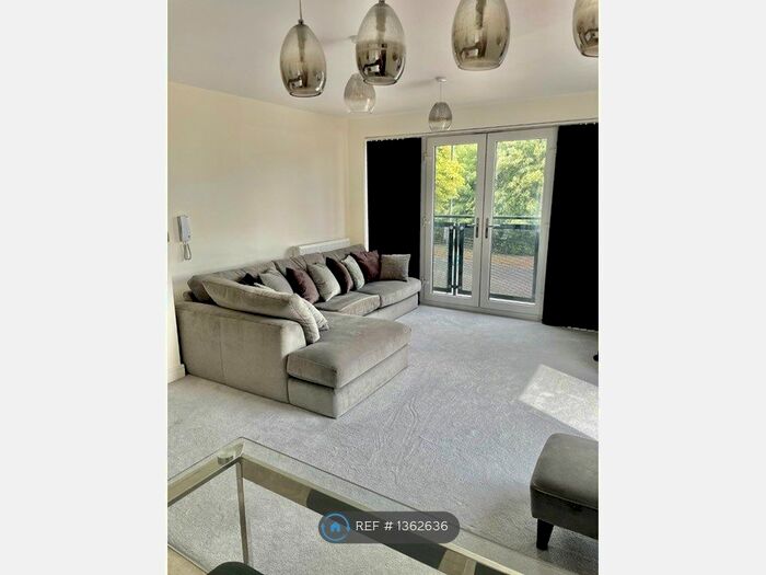 2 Bedroom Flat To Rent In Cambridge House, Derby, DE22