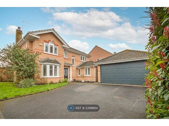 4 Bedroom Detached House To Rent In Longthorpe Close, Derby, DE23