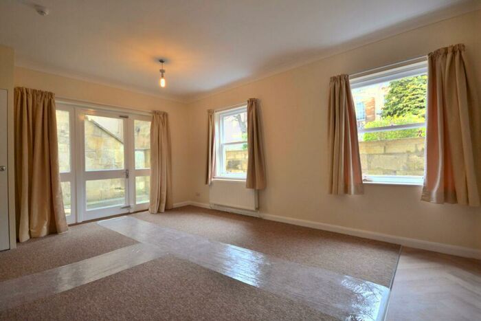 3 Bedroom Apartment To Rent In Ground Floor Flat, Norfolk Buildings, Bath, Somerset, BA1