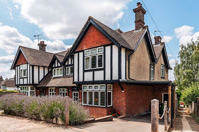 4 Bedroom Semi-Detached House For Sale In Oakfield Court Road, Tunbridge Wells, TN2