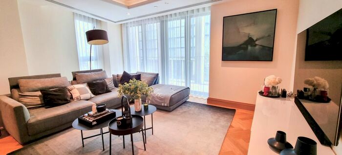 3 Bedroom Flat To Rent In Abell House, John Islip Street, Westminster, London, SW1P