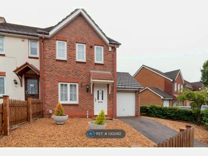 3 Bedroom End Of Terrace House To Rent In Fairfield Way, Stevenage SG1