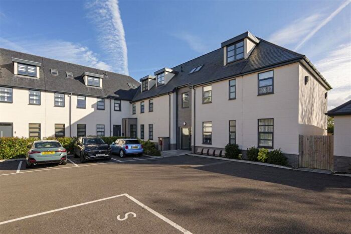 2 Bedroom Apartment For Sale In The Fairways, Convent Road, Broadstairs, Broadstairs, CT10